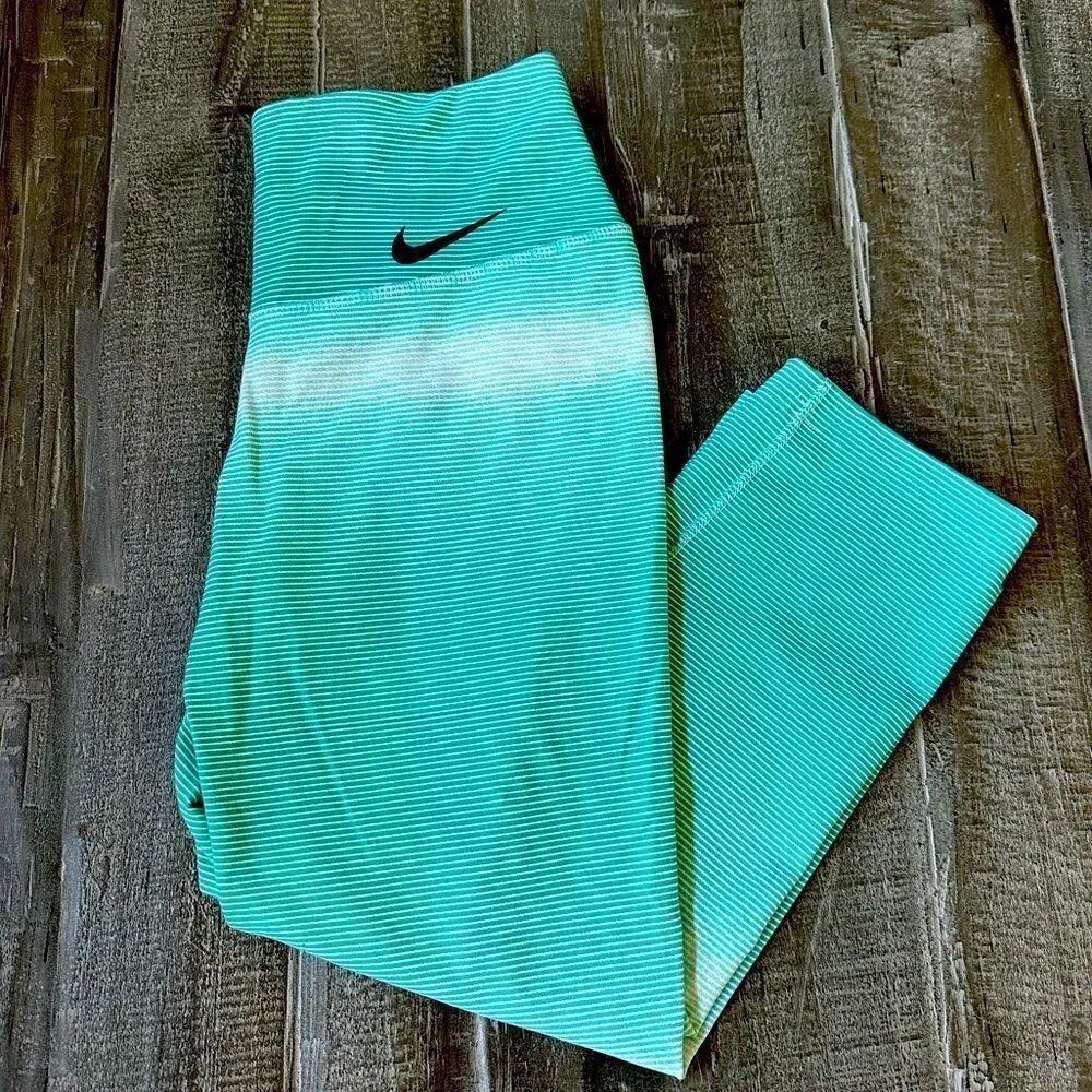 Nike Dri-Fit Aqua Blue Green Cropped Active Leggings XS